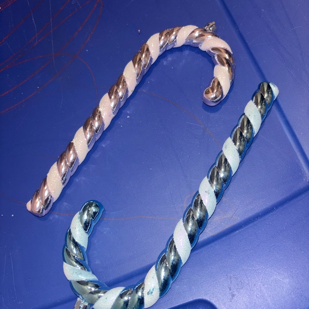 Christmas Pastel Ornaments - Picture 5 of 7